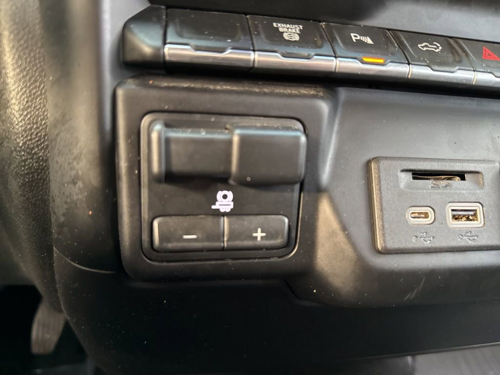 Used 2020 Chevrolet Silverado 2500 LT w/ All Star Edition image 38