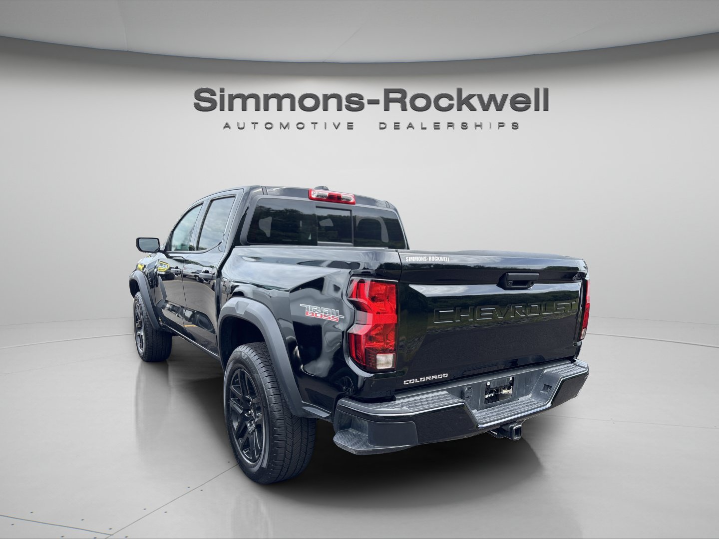 Used 2024 Chevrolet Colorado Trail Boss w/ Advanced Trailering Package AWD/4WD image 3