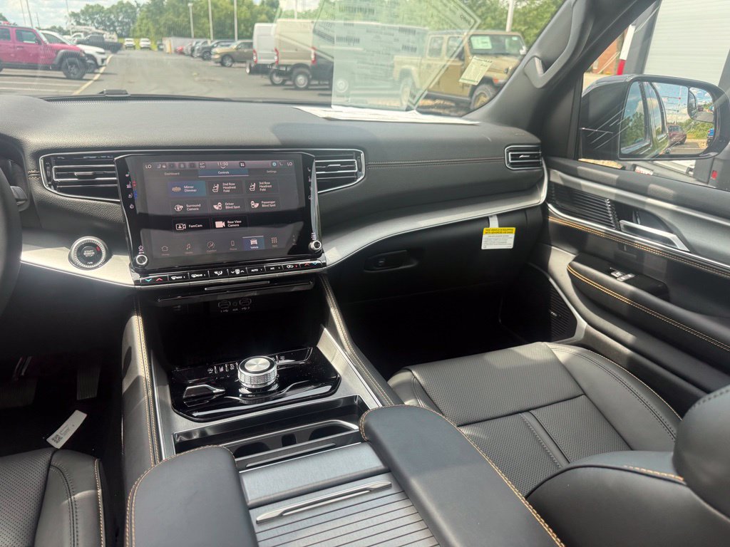 New 2026 Jeep Grand Wagoneer 4WD image 41