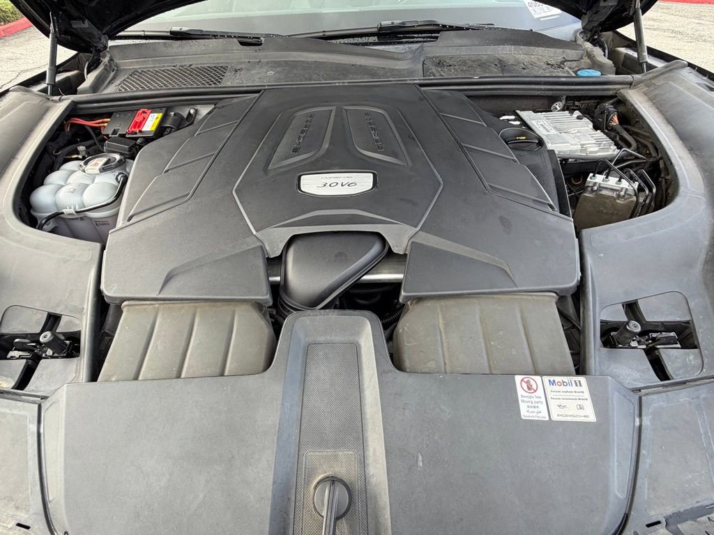 Used 2021 Porsche Cayenne image 34