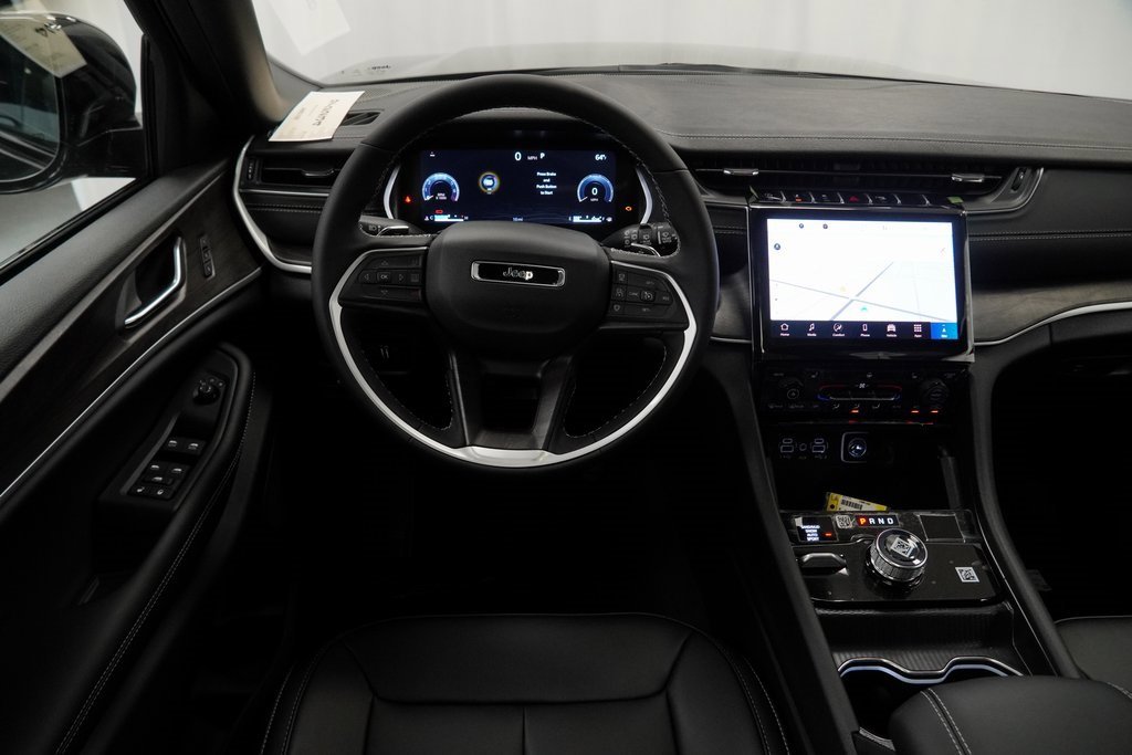 New 2025 Jeep Grand Cherokee Limited w/ Trailer Tow Package image 19