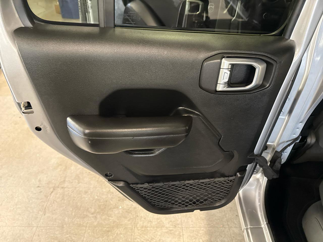 Used 2018 Jeep Wrangler Unlimited Sport S image 36