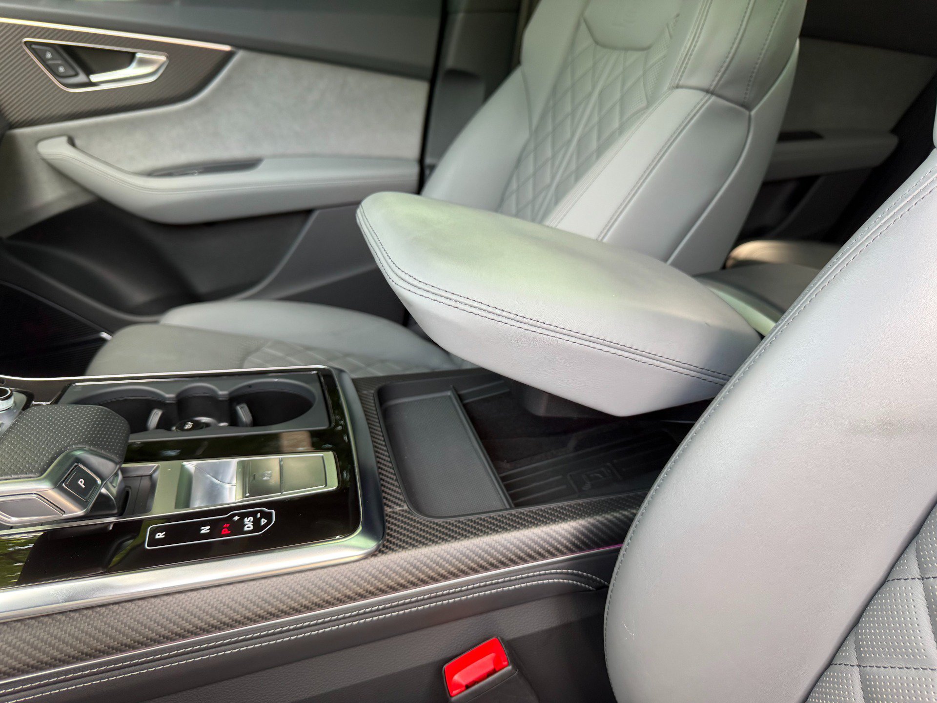 Used 2024 Audi SQ8 Prestige AWD/4WD image 24