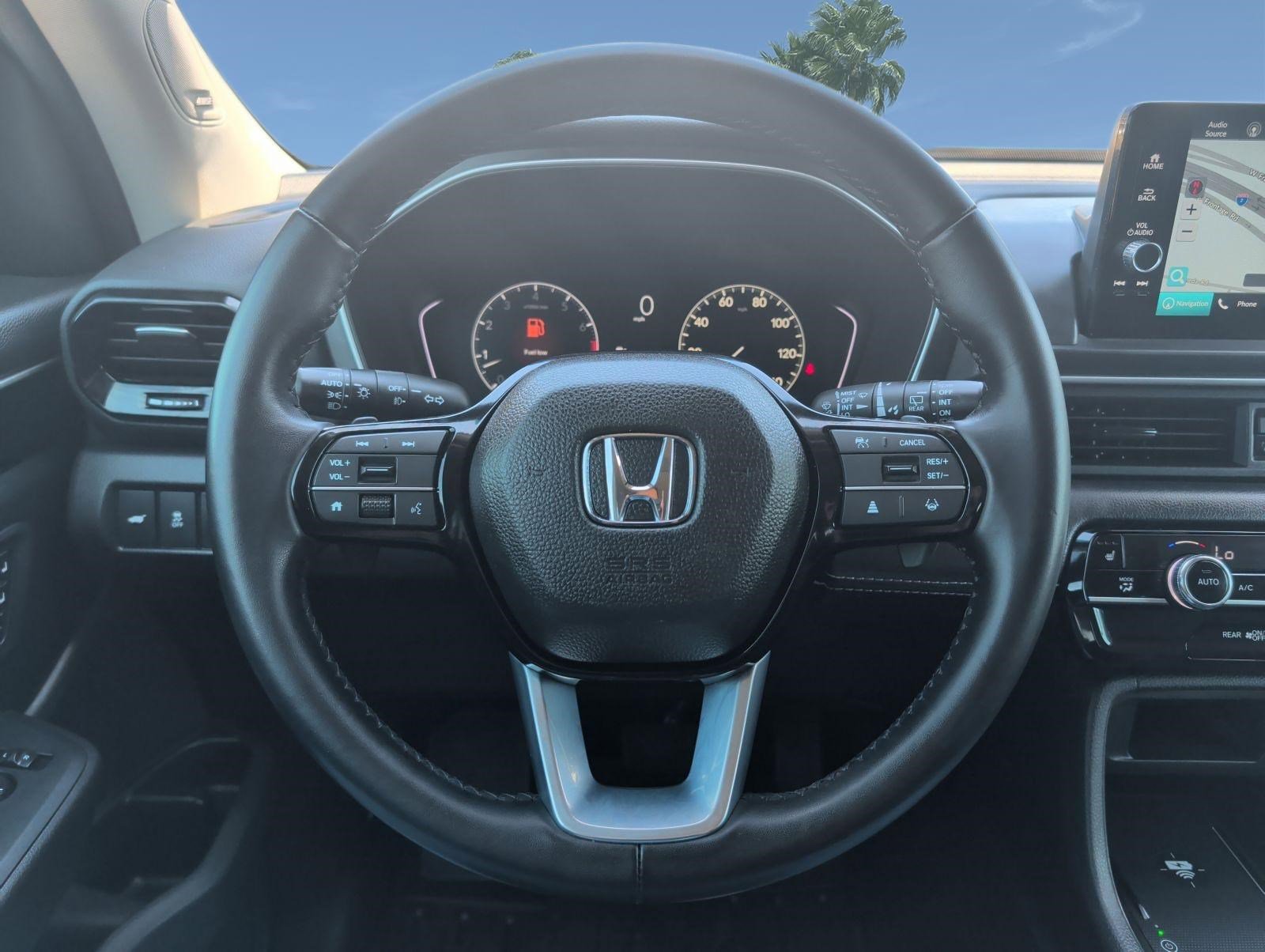 Used 2024 Honda Pilot Touring image 12