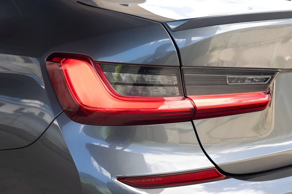 Used 2020 BMW M340i RWD image 18