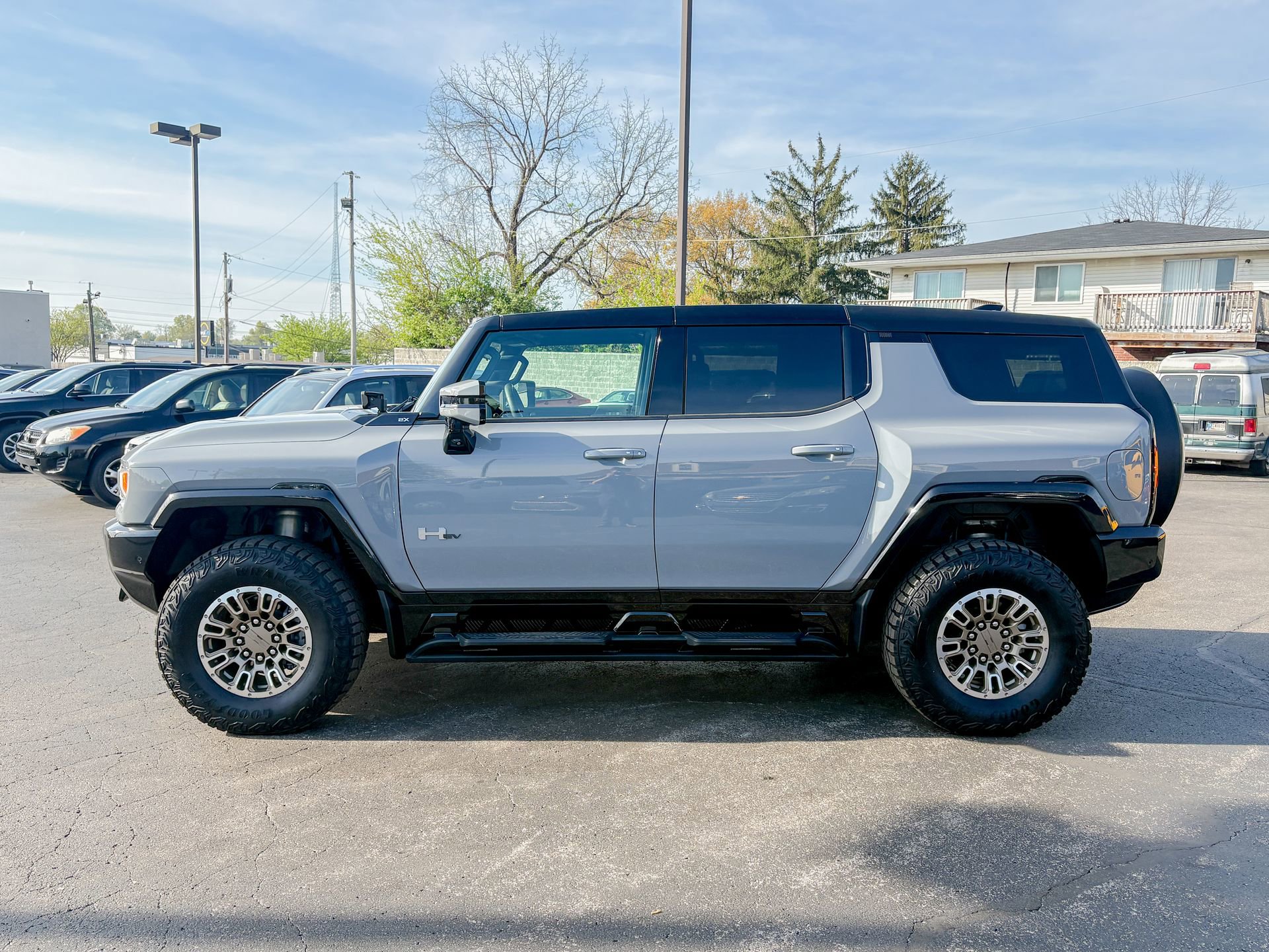 Used 2024 GMC Hummer EV 2X w/ Extreme Off-Road Package AWD/4WD image 7