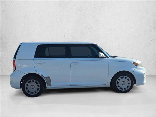 Used 2011 Scion xB FWD image 5