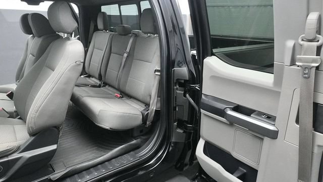 Used 2016 Ford F150 XLT w/ Equipment Group 302A Luxury AWD/4WD image 19