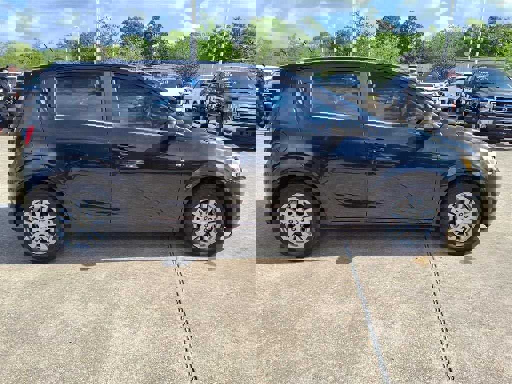 Used 2015 Chevrolet Sonic LT image 6