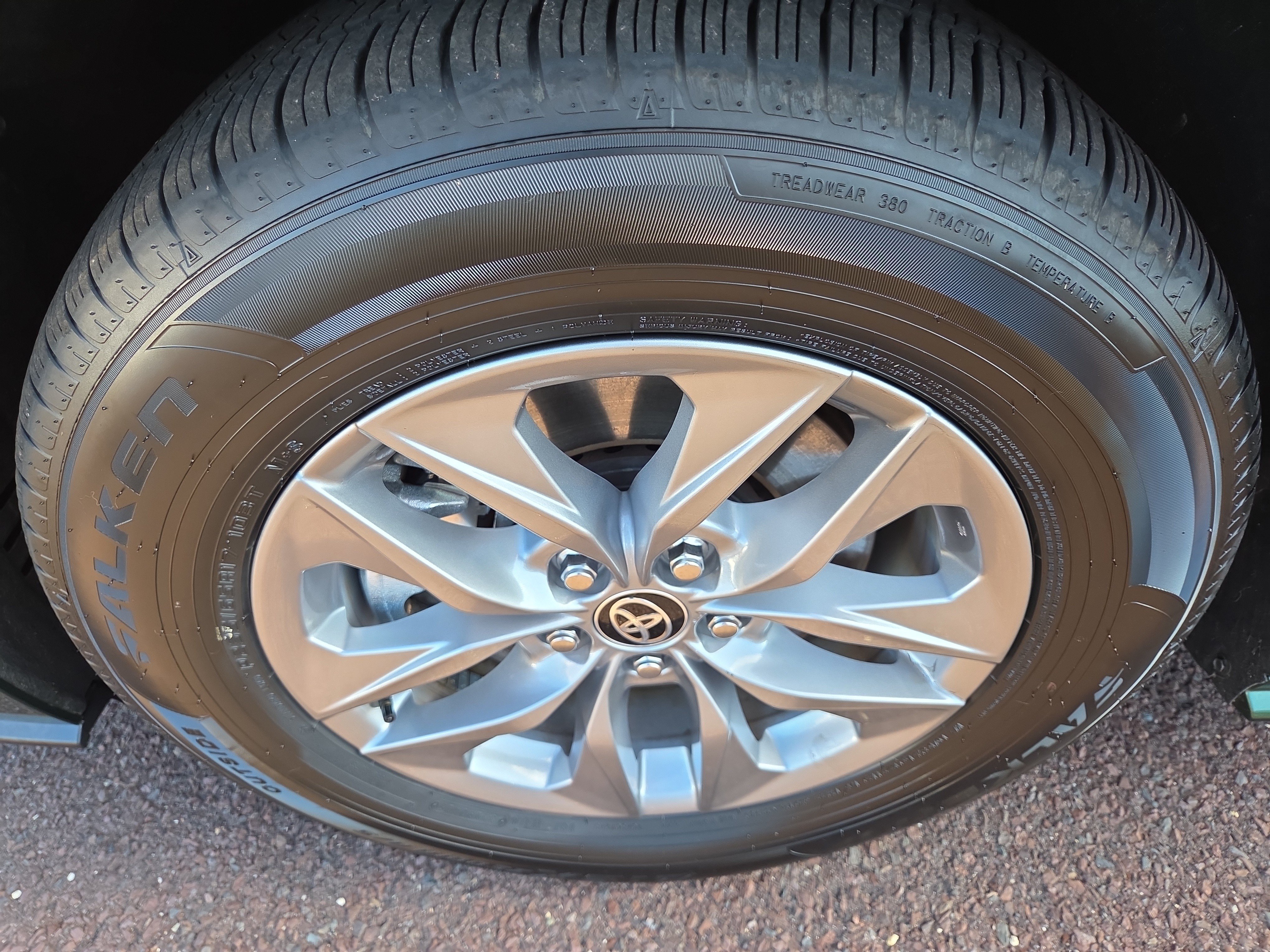 Certified 2026 Toyota Sienna XLE AWD/4WD image 12