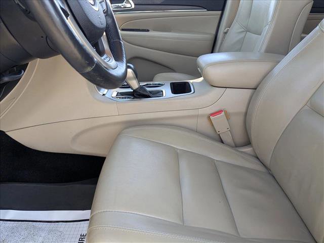 Used 2017 Jeep Grand Cherokee Limited image 15