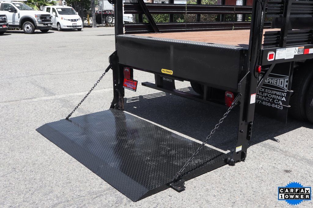 Used 2017 Ford F550 2WD Crew Cab Super Duty image 10