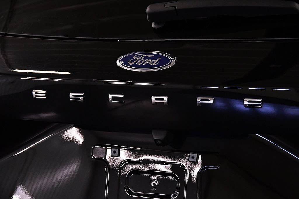 Used 2024 Ford Escape ST-Line w/ Tech Pack #1 AWD/4WD image 11