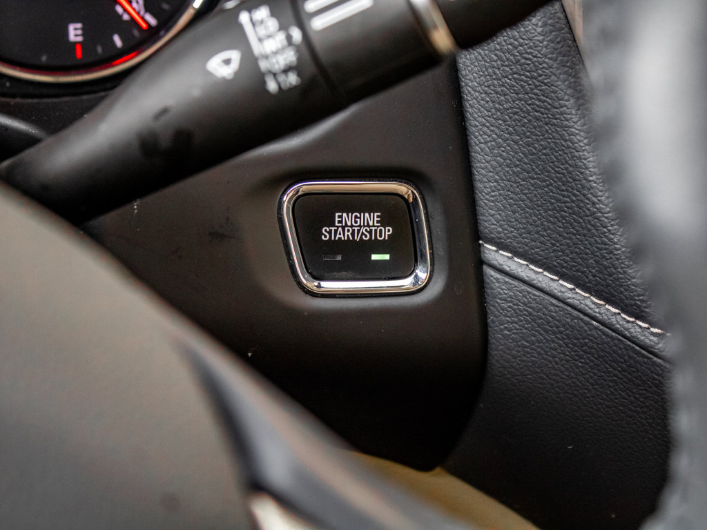 Used 2020 GMC Acadia Denali w/ Denali Ultimate Package AWD/4WD image 38