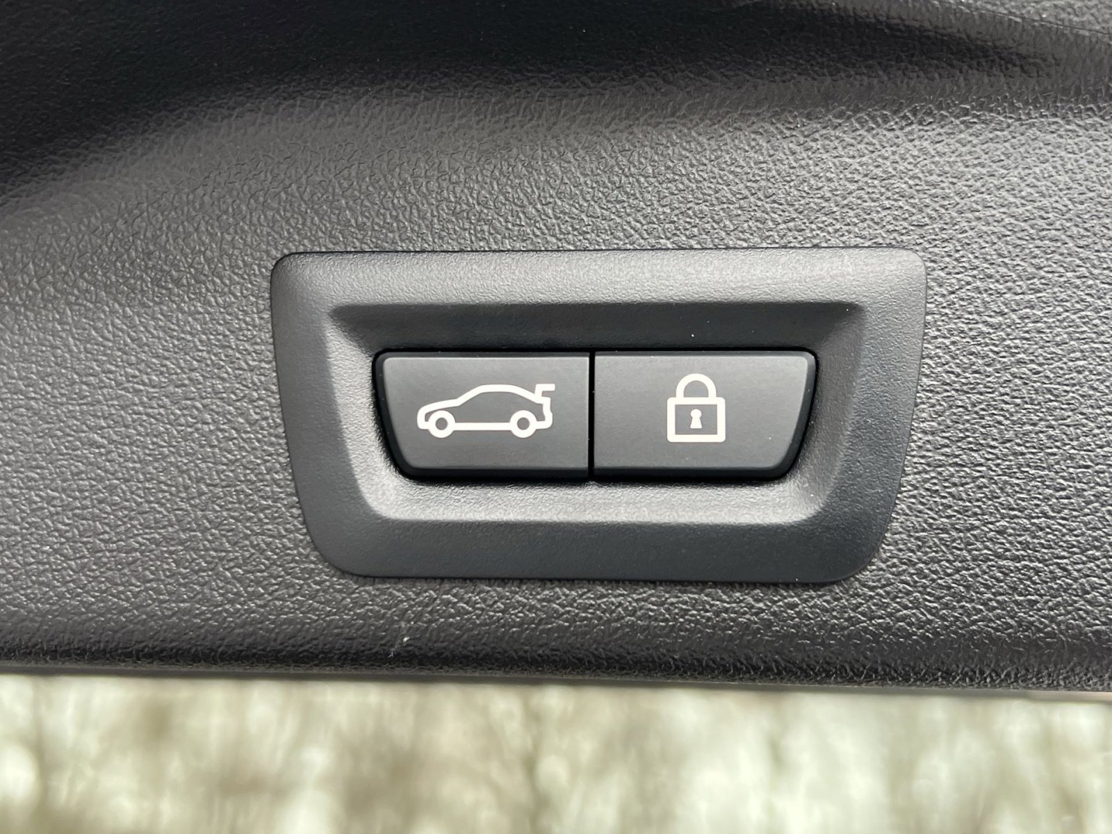 Used 2020 BMW X5 xDrive40i w/ Convenience Package image 25