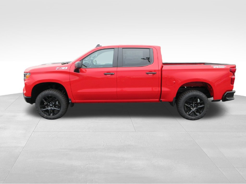 New 2026 Chevrolet Silverado 1500 Custom Trail Boss w/ LPO, Dark Essentials Package AWD/4WD image 3