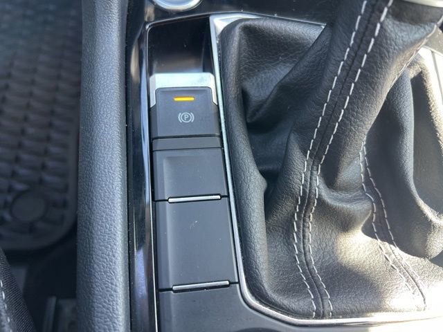 Used 2022 Volkswagen Taos SEL image 23