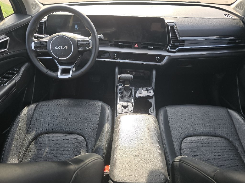 Used 2023 Kia Sportage EX AWD/4WD image 21