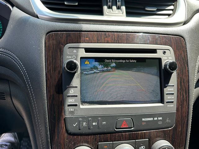 Used 2017 Chevrolet Traverse LT w/ Style and Technology Package AWD/4WD image 19