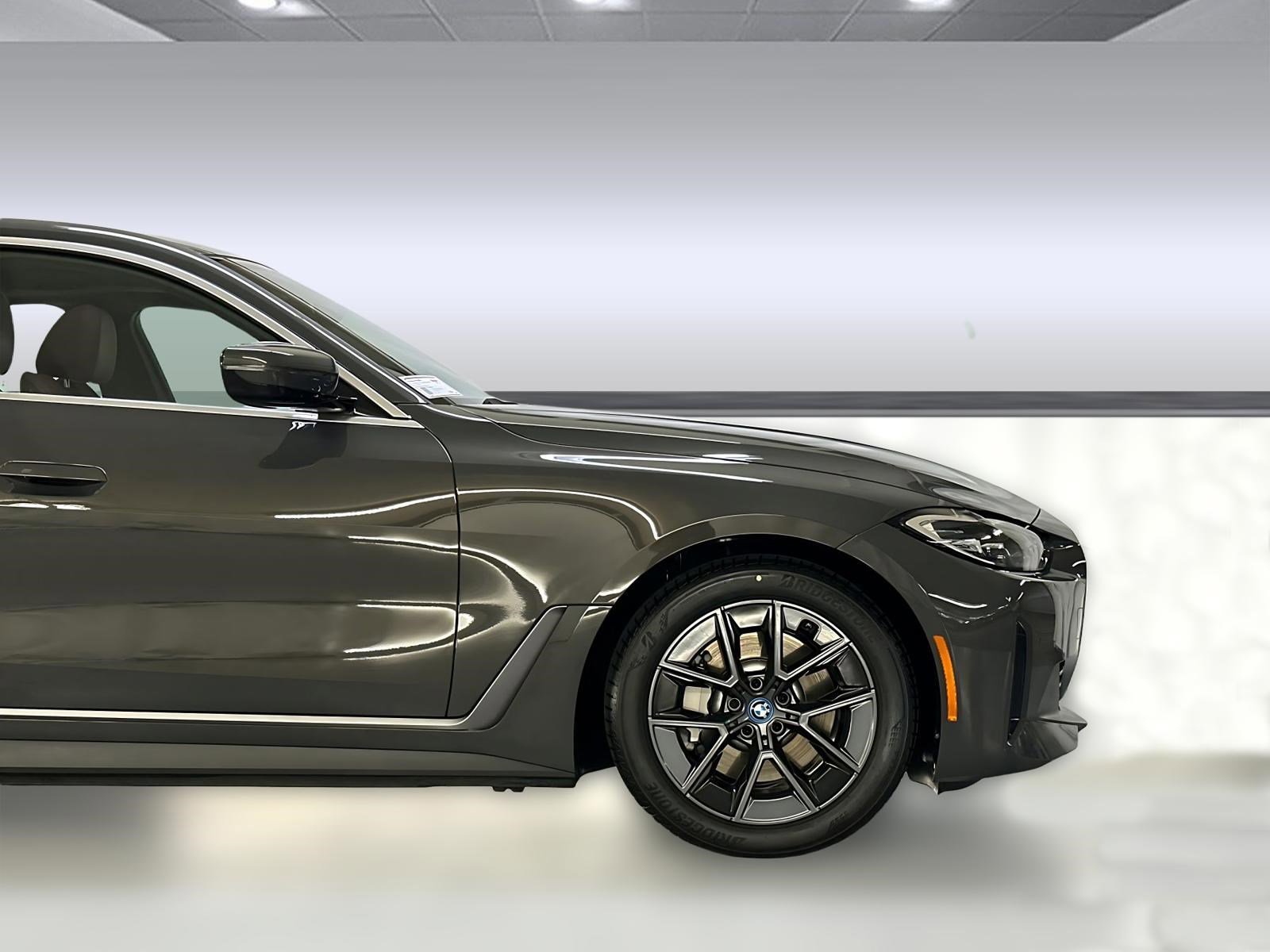 Used 2023 BMW i4 eDrive35 image 34