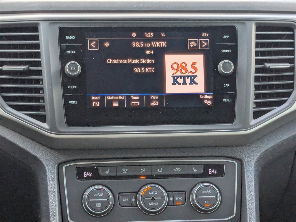 Used 2020 Volkswagen Atlas Cross Sport SE w/ Towing Package image 15