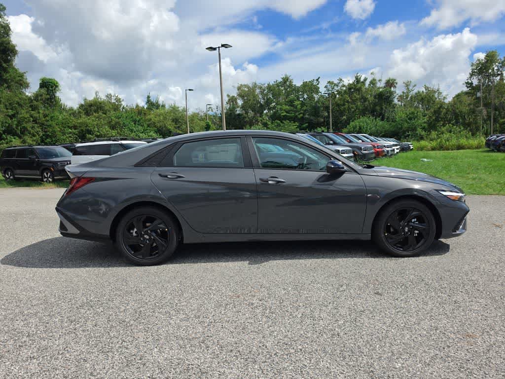 New 2026 Hyundai Elantra SEL Sport FWD image 8