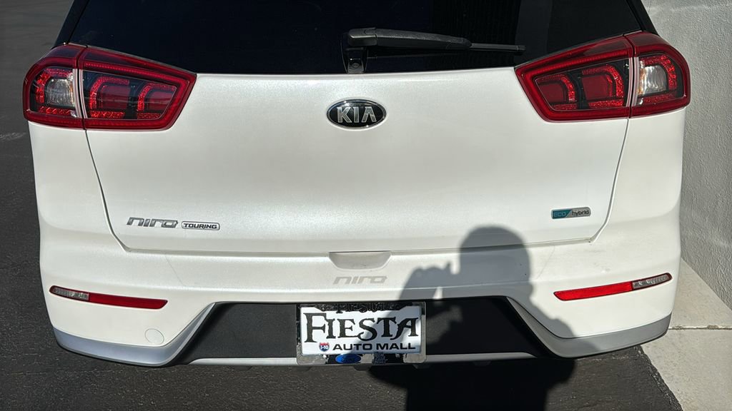Used 2017 Kia Niro EX image 7