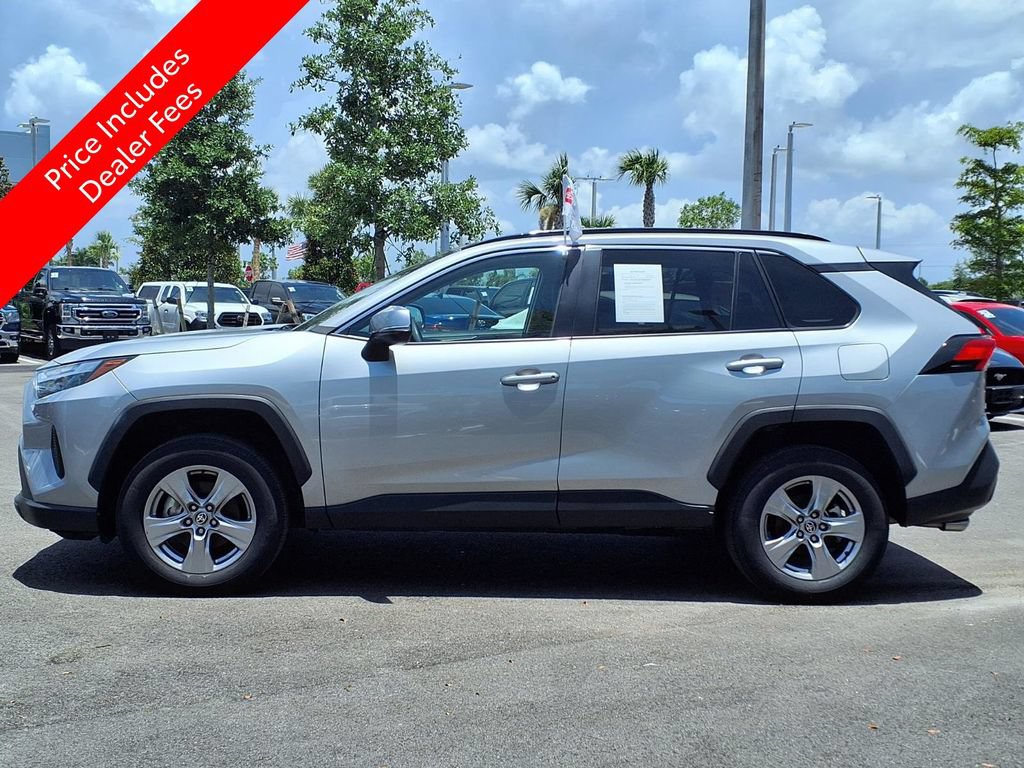 Used 2025 Toyota RAV4 XLE FWD image 4