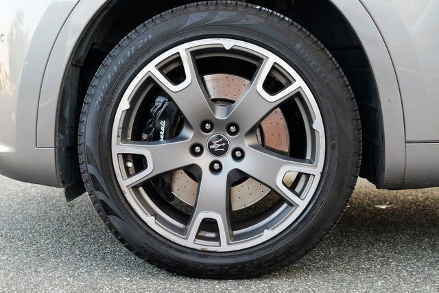 Used 2022 Maserati Levante Modena AWD/4WD image 15