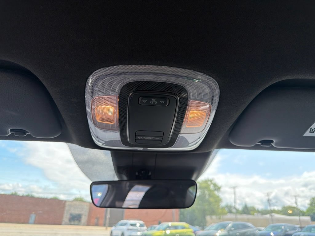 Certified 2025 Hyundai Elantra Sport FWD image 18