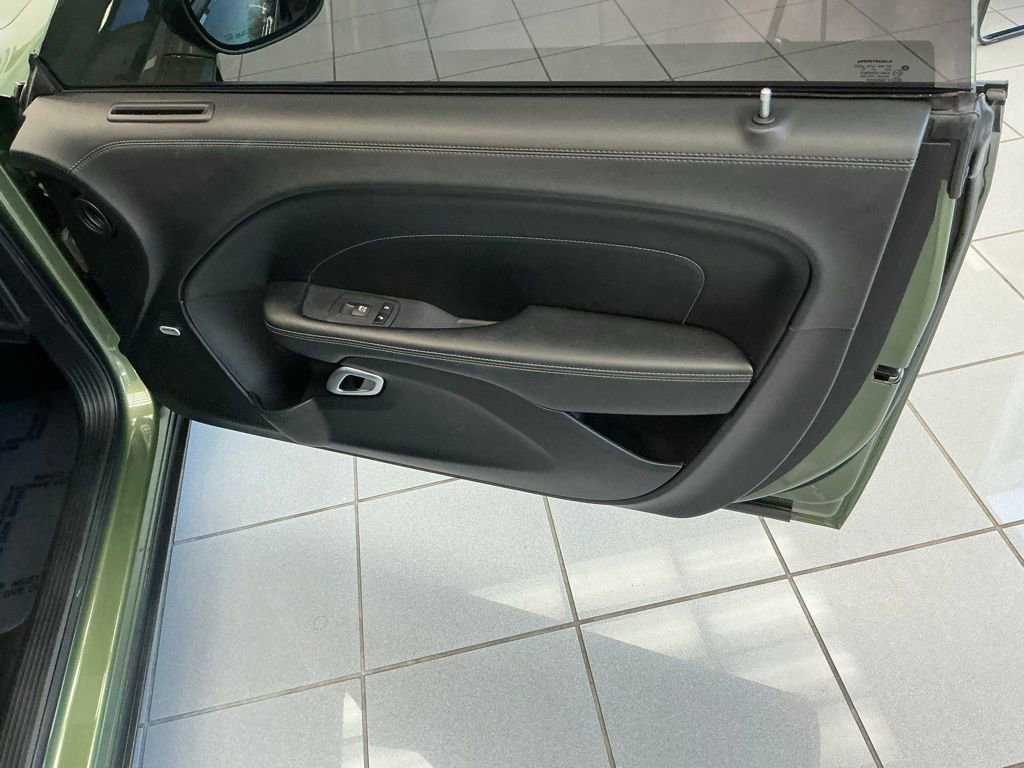 Used 2023 Dodge Challenger R/T w/ Plus Package image 33