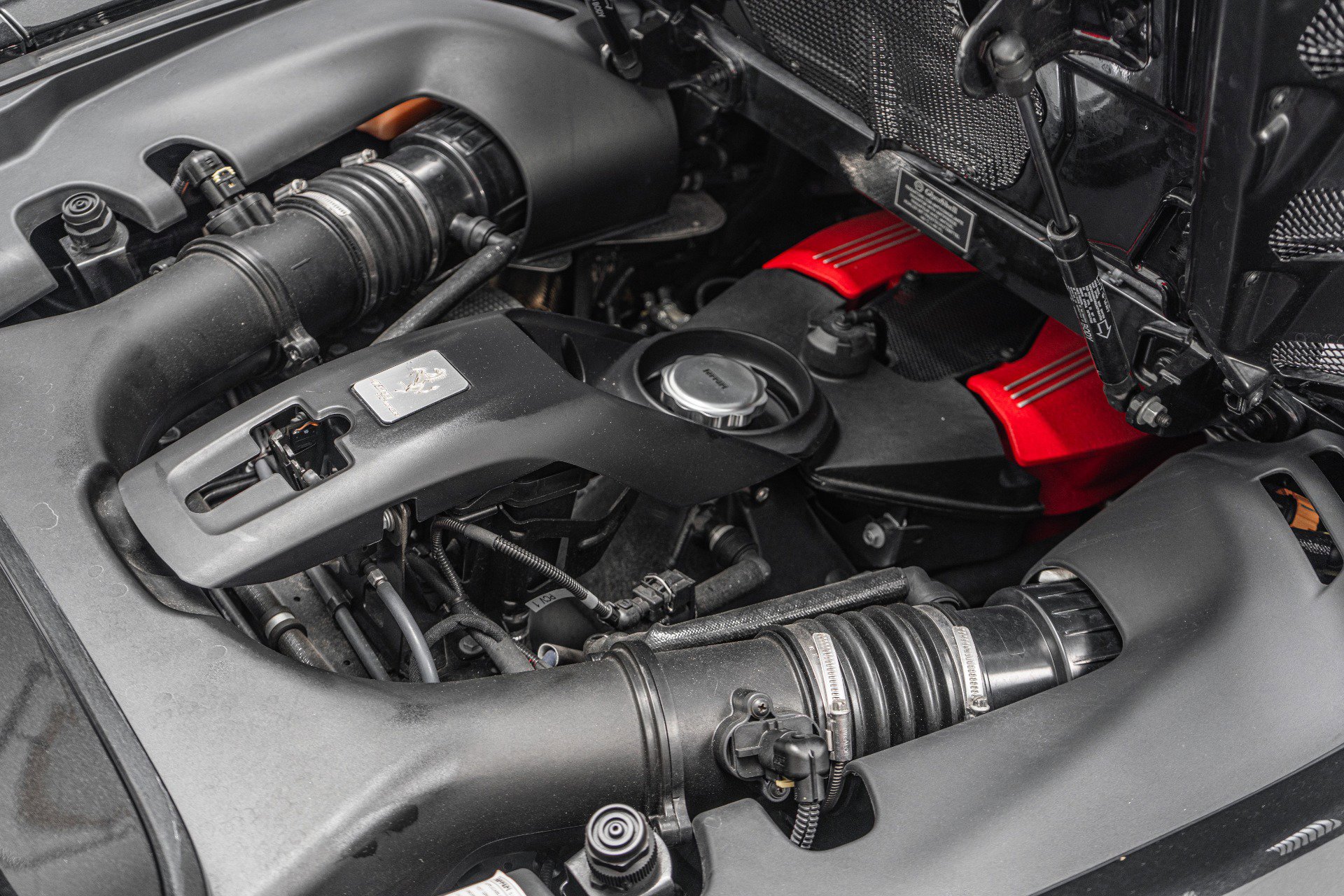 Used 2018 Ferrari 488 Spider RWD image 46
