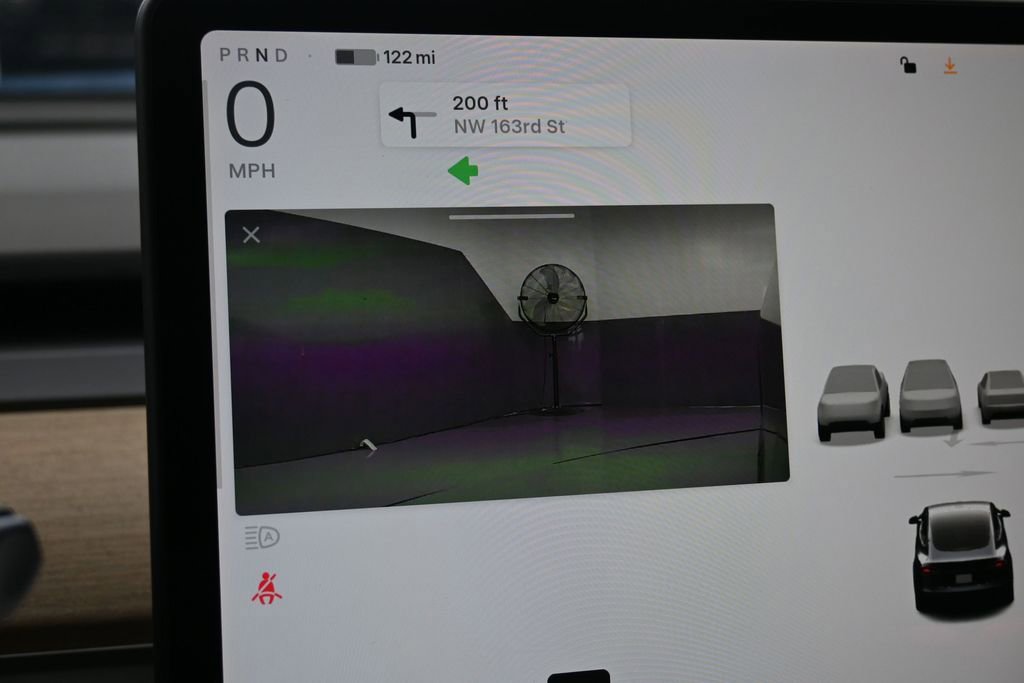 Used 2023 Tesla Model 3 Standard Range RWD image 19