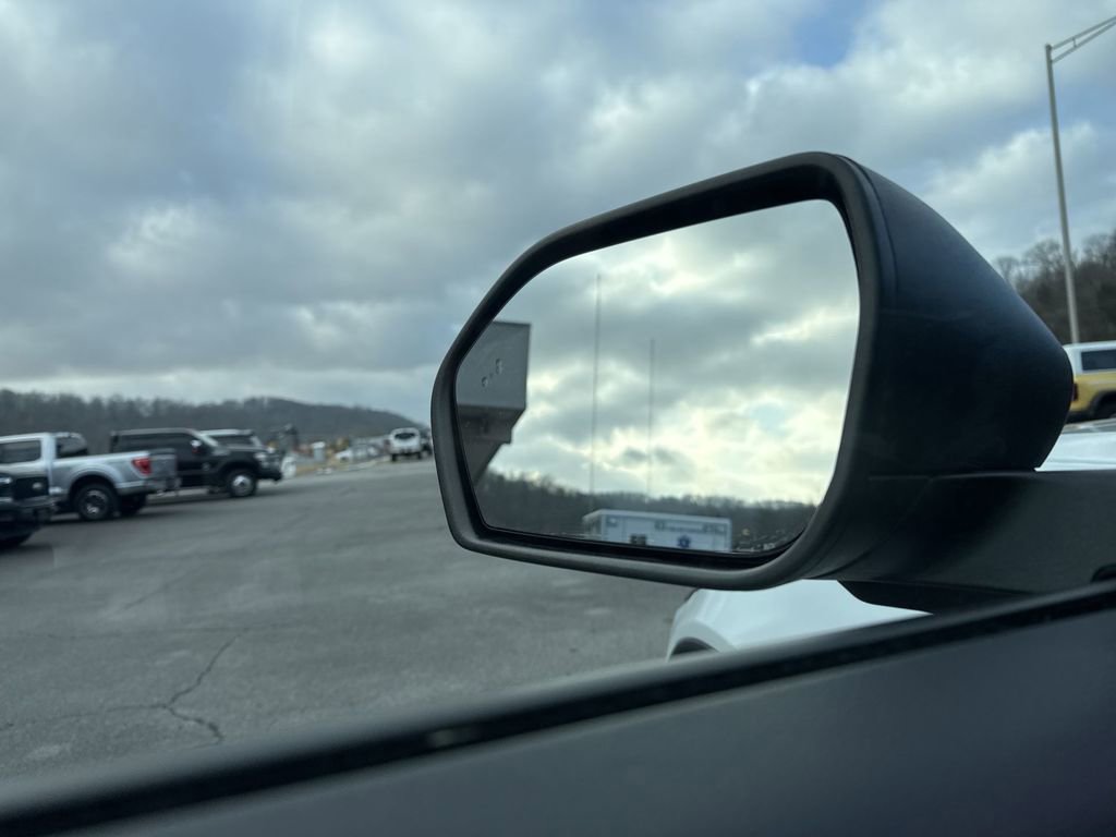 New 2026 Ford Explorer Active w/ Active Comfort Package AWD/4WD image 21