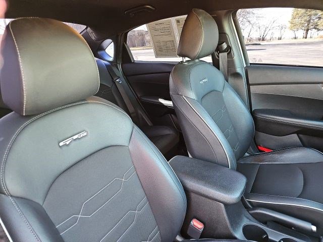 Used 2023 Kia Forte GT-Line image 12