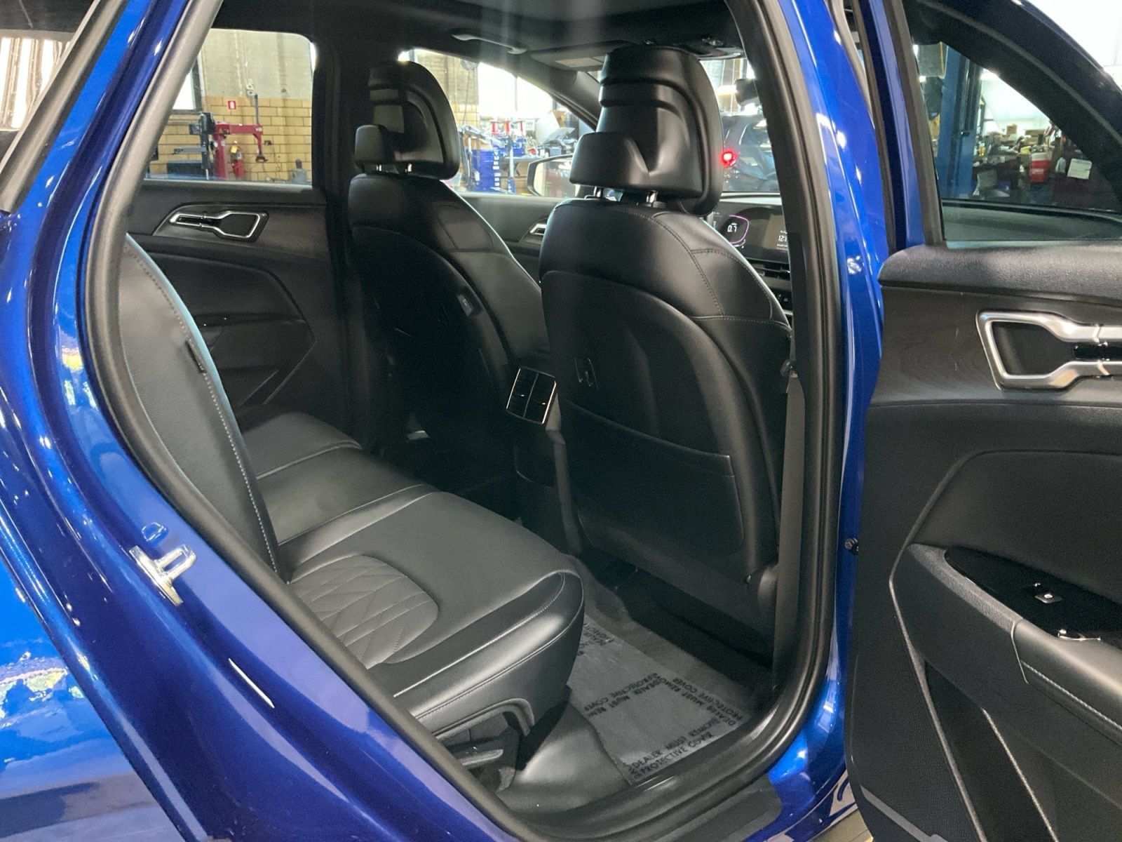Used 2024 Kia Sportage X-Line w/ X-Line Premium Package AWD/4WD image 19