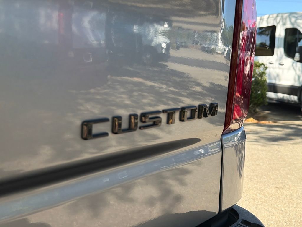 Used 2022 Chevrolet Silverado 1500 Custom w/ LPO, Blackout Package AWD/4WD image 15