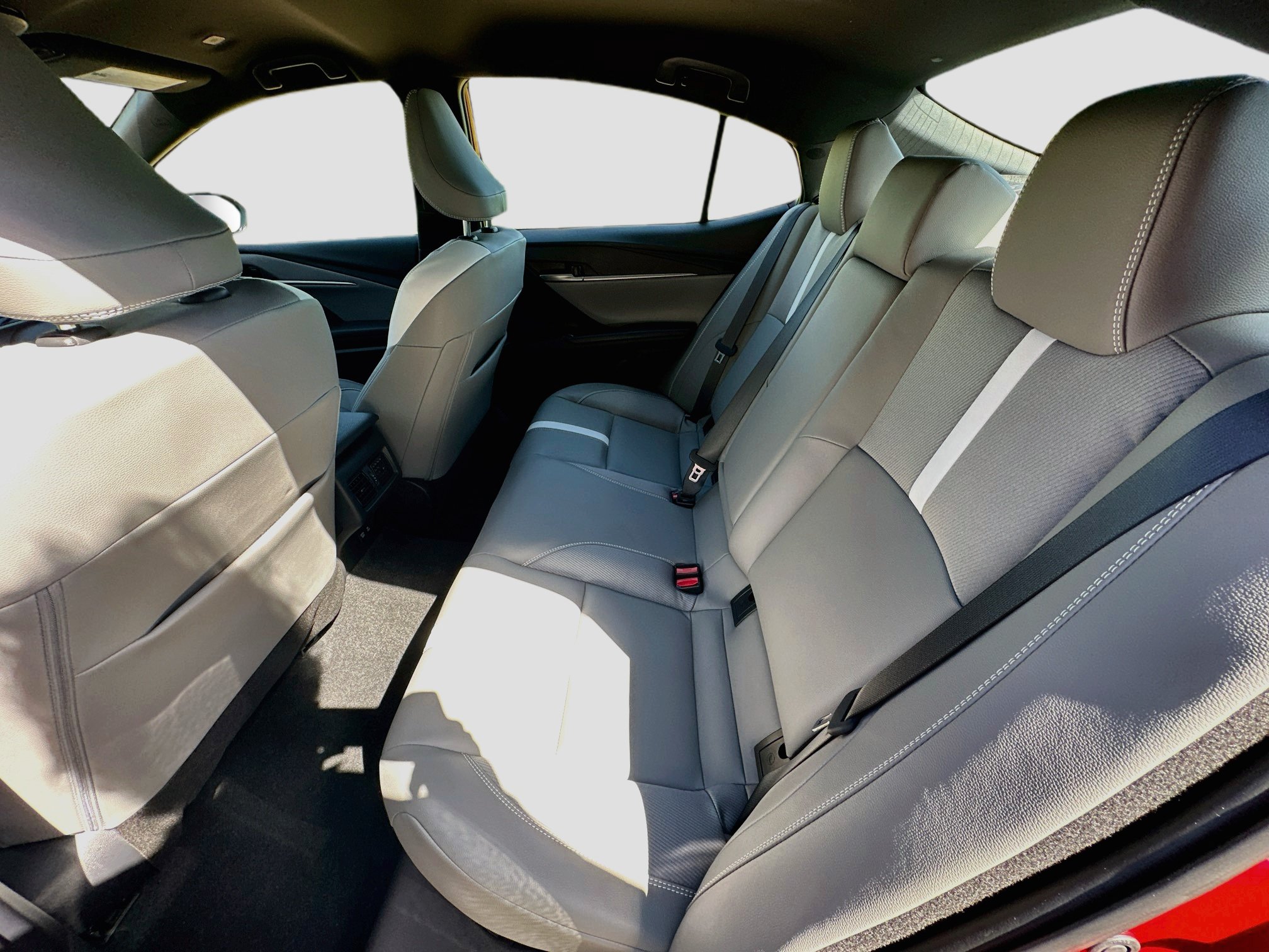 Used 2026 Toyota Camry SE FWD image 28