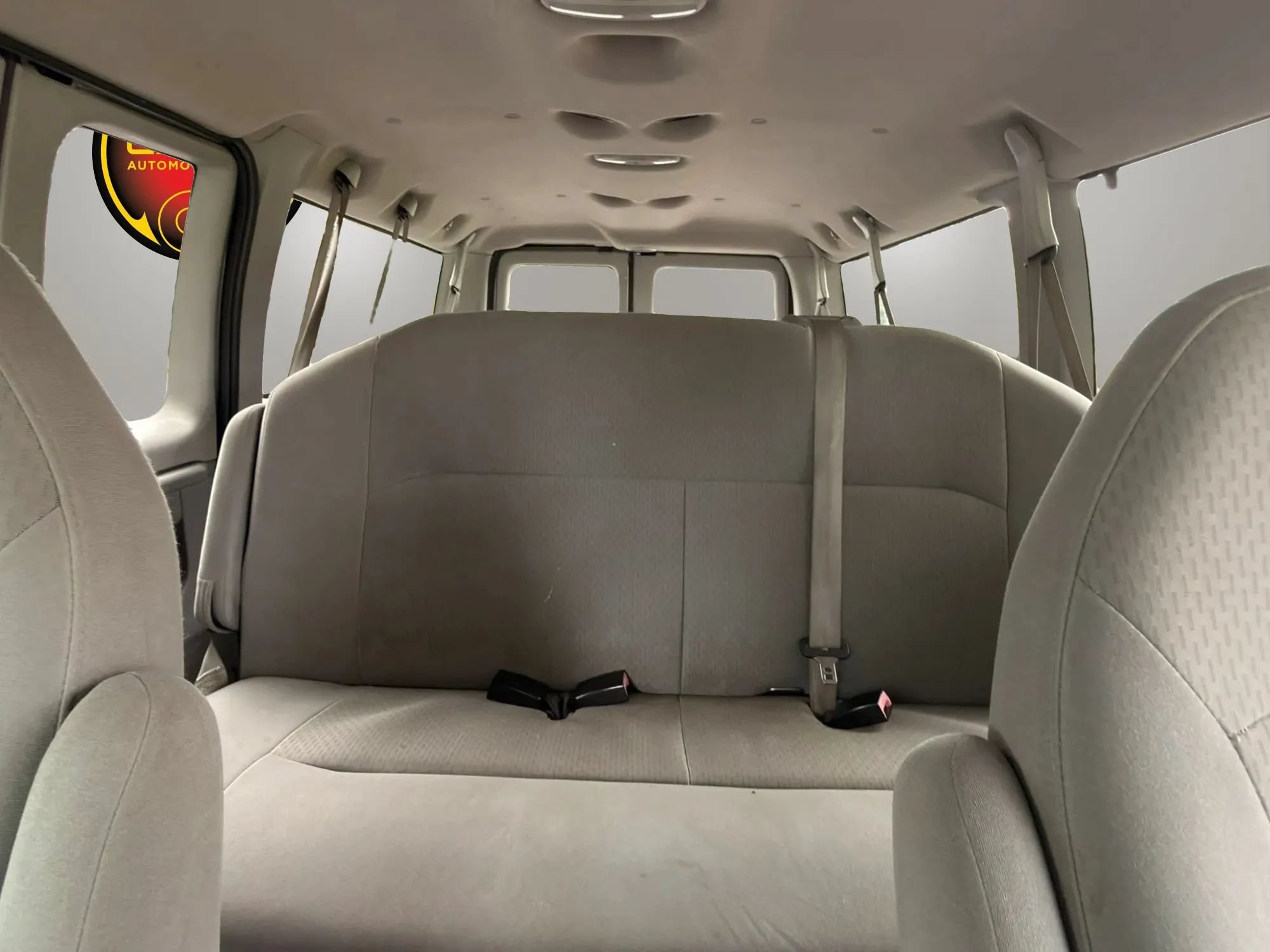 Used 2008 Ford E-350 and Econoline 350 XLT RWD image 17