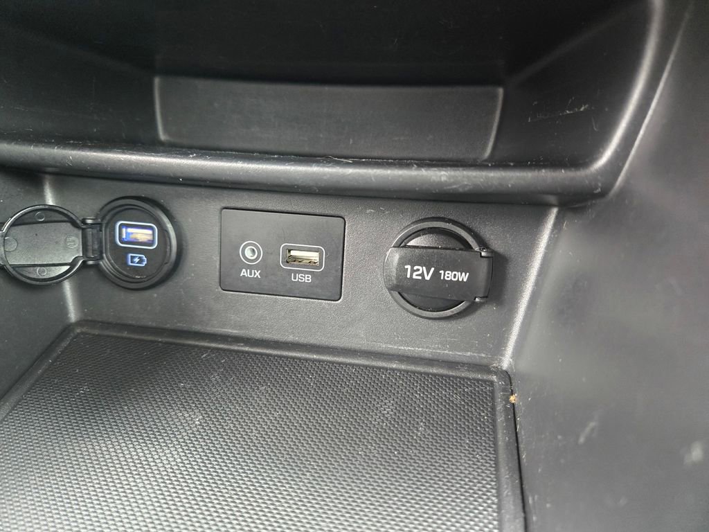 Used 2019 Hyundai Kona SE FWD image 16