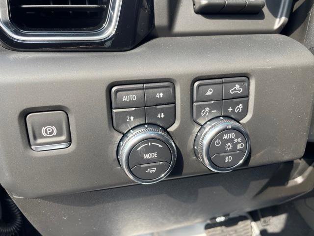 New 2025 GMC Sierra 2500 Denali w/ Denali Reserve Package image 17