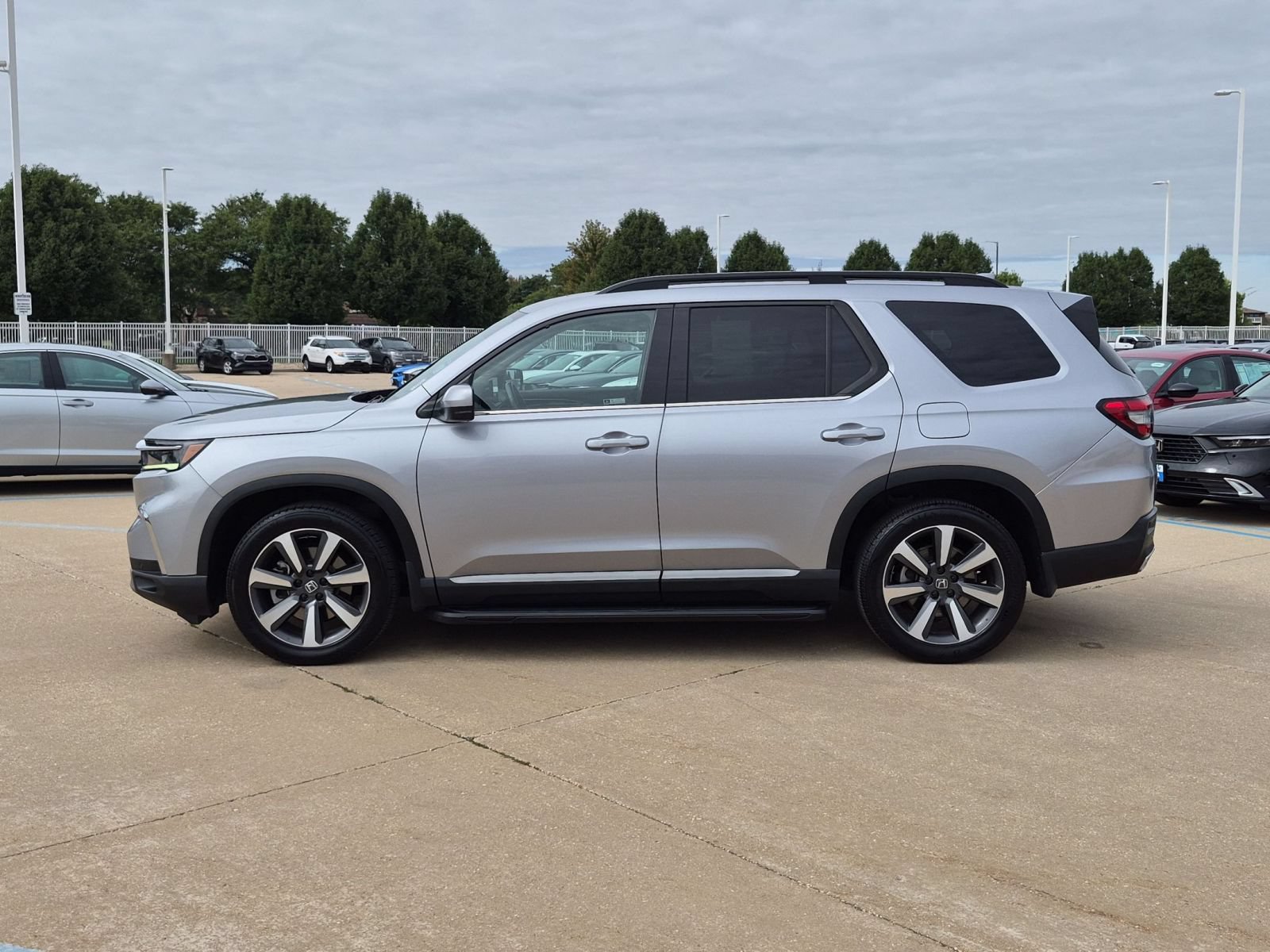 Certified 2023 Honda Pilot Touring image 9