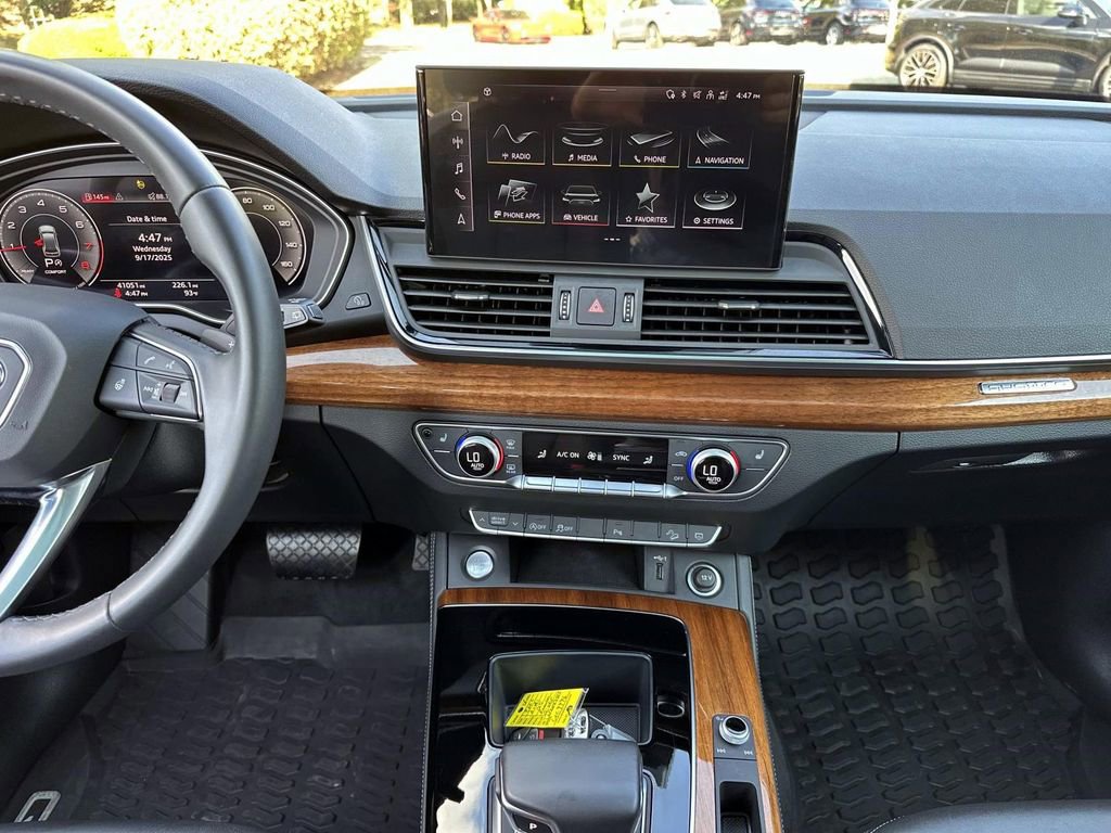 Used 2022 Audi Q5 2.0T Premium Plus w/ Premium Plus Package image 31