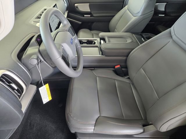 New 2025 Ford Expedition Active image 10