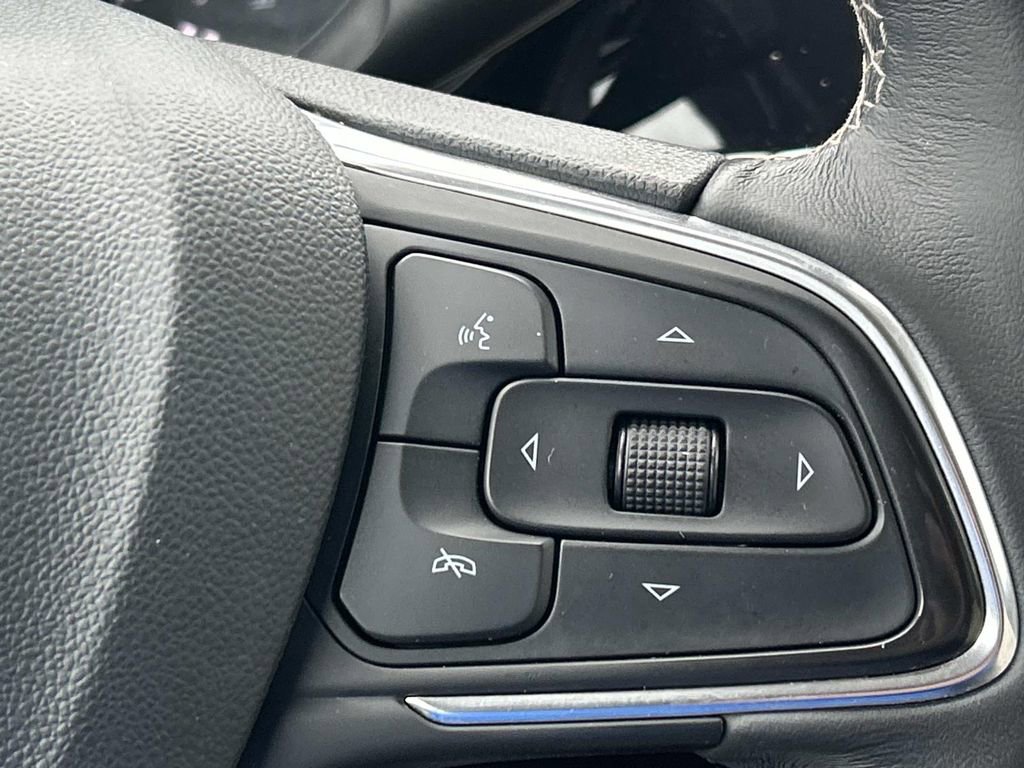 Used 2022 Buick Encore GX Essence w/ Advanced Technology Package FWD image 32