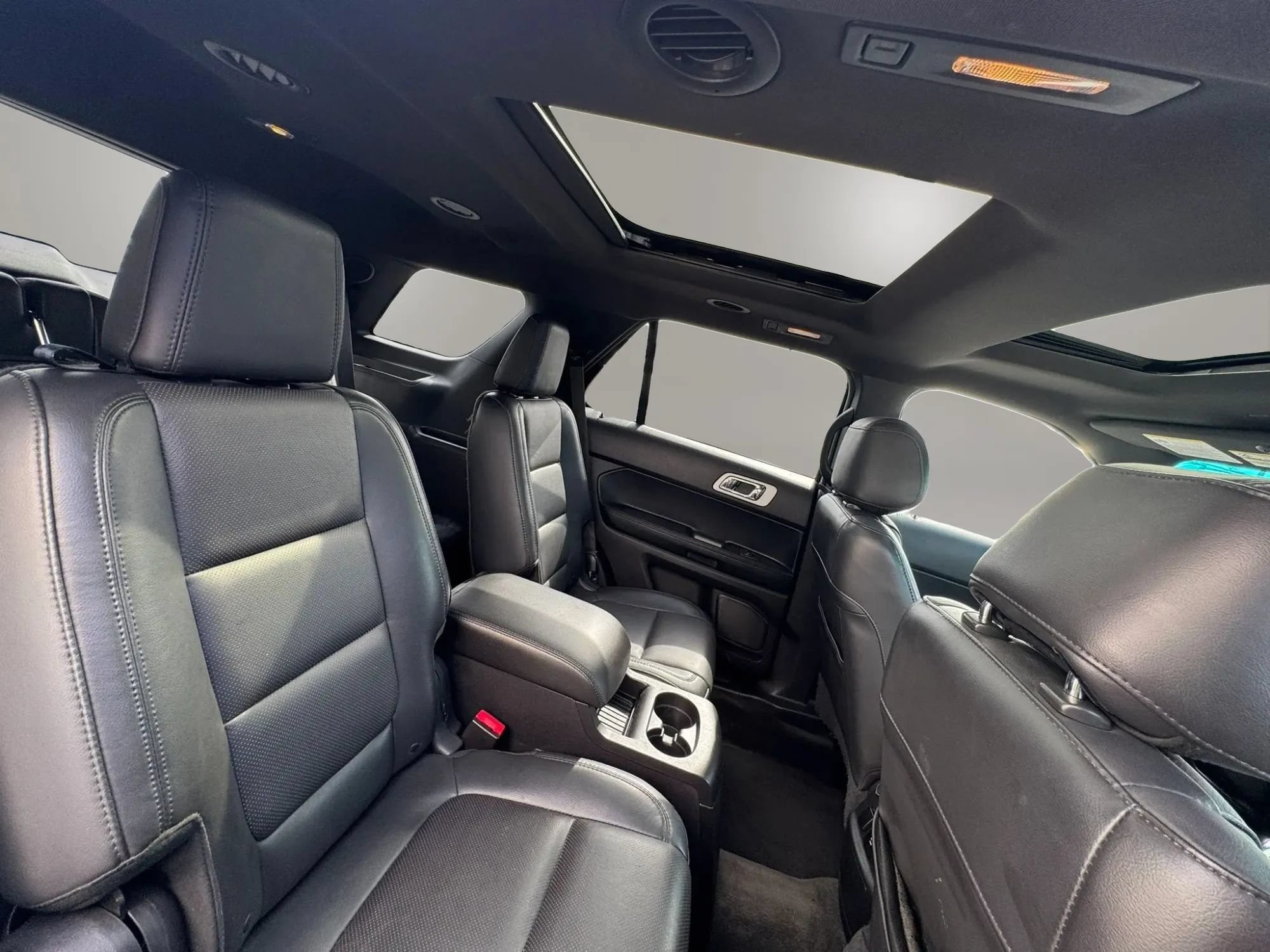 Used 2015 Ford Explorer Limited w/ Equipment Group 303A FWD image 15