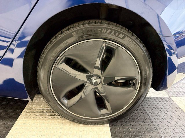 Used 2018 Tesla Model 3 Long Range AWD/4WD image 10
