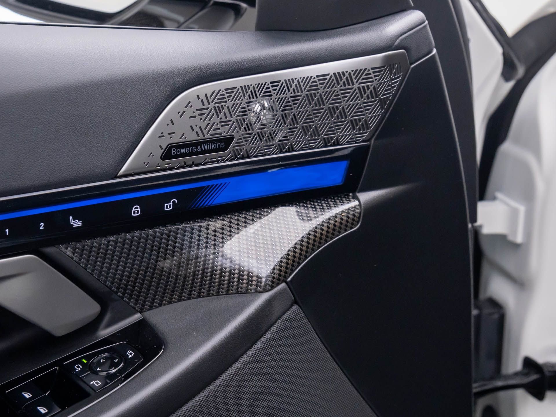 Used 2026 BMW M5 w/ Carbon Package image 27