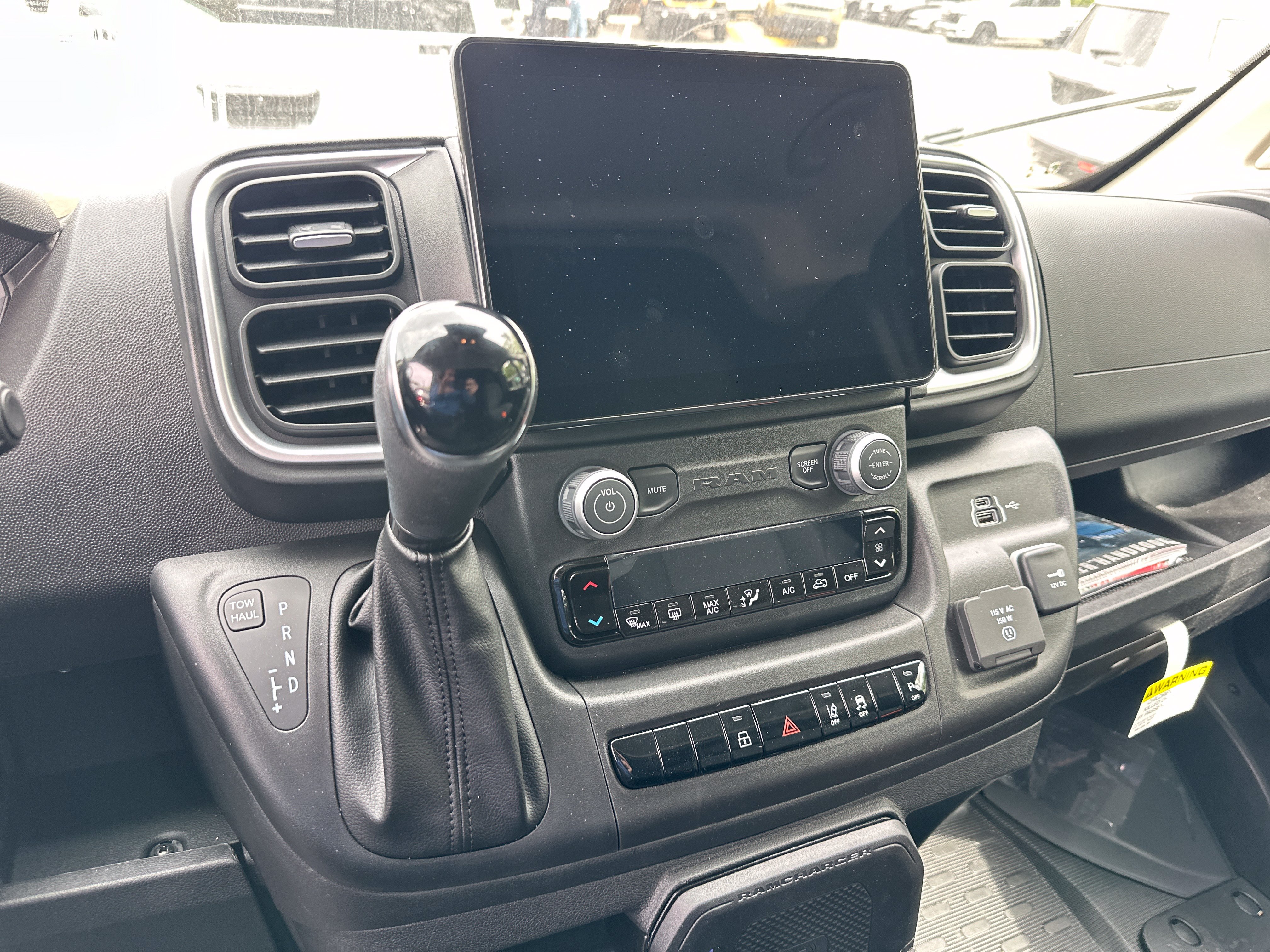 New 2026 RAM ProMaster 2500 w/ Quick Order Package 22G SLT FWD image 7