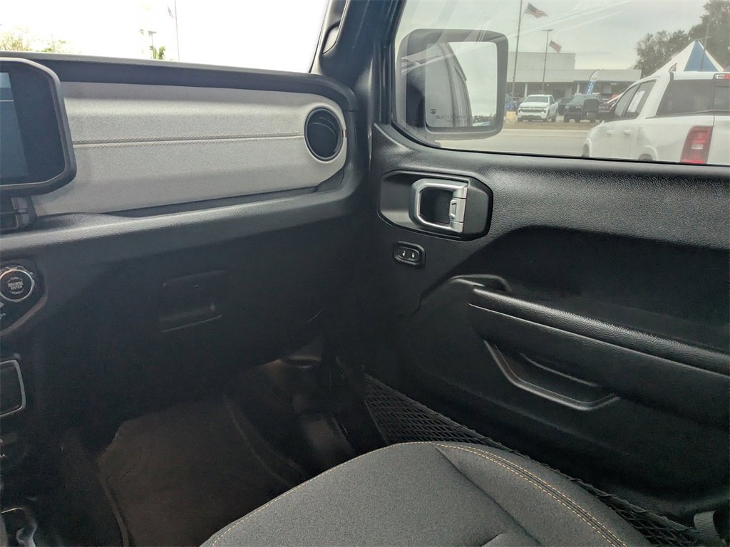 Used 2024 Jeep Gladiator Sport image 15